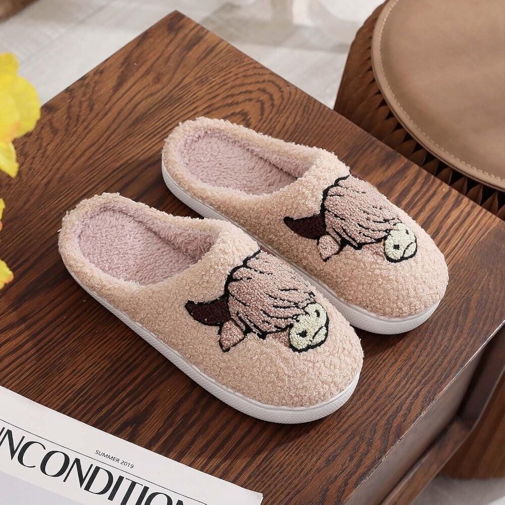 Women’s Highland Cow Slippers Plush Indoor Non Slip Warm Home Shoes - Picture 5 of 7
